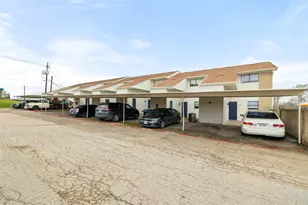 210 Lake Dr W, Taylor, TX 76574 - Photo 15