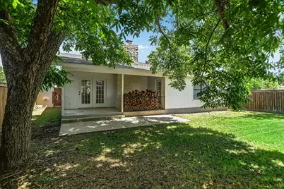 556 E 19th Street, Georgetown, TX 78626 - Photo 15