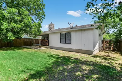 556 E 19th Street, Georgetown, TX 78626 - Photo 17
