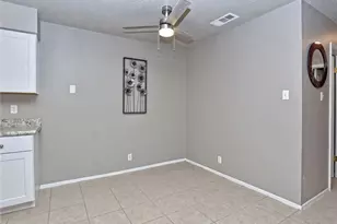 8905 Pineridge Dr, Austin, TX 78729 - Photo 7