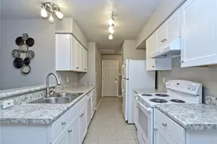 8905 Pineridge Dr, Austin, TX 78729 - Photo 3