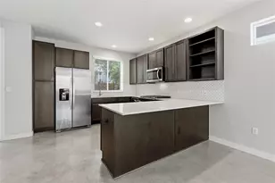 801 N Bluff Dr, Austin, TX 78745 - Photo 9