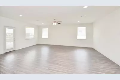 18325 Urbano Drive, Pflugerville, TX 78660 - Photo 7