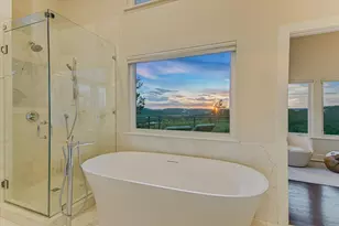 6904 Ladera Norte, Austin, TX 78731 - Photo 11