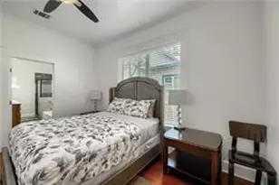911 E 2nd St, Austin, TX 78702 - Photo 15