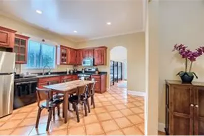 911 E 2nd Street, Austin, TX 78702 - Photo 13