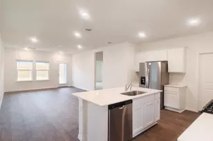 302 Gladiola Loop, Kyle, TX 78640 - Photo 5
