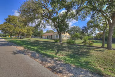 800 N Bishop Street, San Marcos, TX 78666 - Photo 29