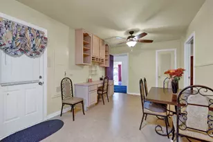 800 N Bishop St, San Marcos, TX 78666 - Photo 7