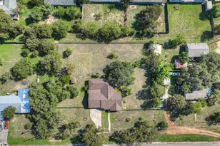 800 N Bishop St, San Marcos, TX 78666 - Photo 27