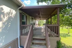 99 Roots Rd, Martindale, TX 78655 - Photo 3