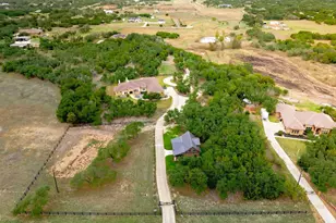 812 Jennings Branch Rd, Georgetown, TX 78633 - Photo 5