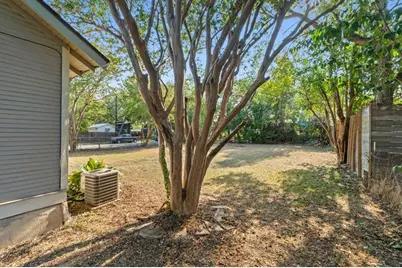 1147 Gunter Street, Austin, TX 78721 - Photo 9