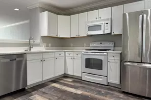 1725 Harvey Mitchell Pkwy S, College Station, TX 77840 - Photo 3