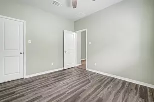 108 Finley St, Hutto, TX 78634 - Photo 27