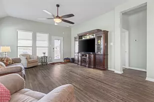 108 Finley St, Hutto, TX 78634 - Photo 19