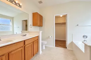 2001 Angelique Ct, Leander, TX 78641 - Photo 9