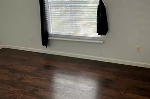 732 Hidden Oaks Dr, Elgin, TX 78621 - Photo 5