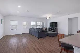 108 Red Buckeye St, Hutto, TX 78634 - Photo 11