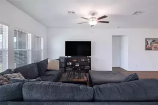 108 Red Buckeye St, Hutto, TX 78634 - Photo 9