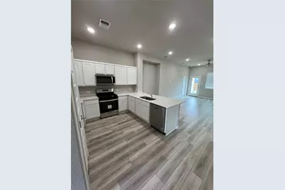 108 Bendecido Loop, Elgin, TX 78621 - Photo 3