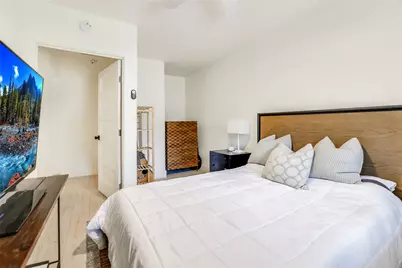 805 Eberhart Lane, Austin, TX 78745 - Photo 11