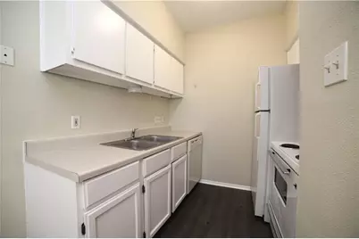 2604 Salado Street #103, Austin, TX 78705 - Photo 5