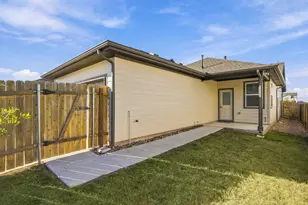 233 Porter Country Pkwy, Buda, TX 78610 - Photo 21