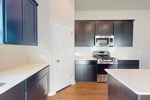 11917 Dillon Fls Dr, Austin, TX 78747 - Photo 7