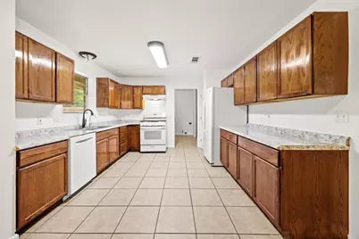 2305 Lathan Lane, Taylor, TX 76574 - Photo 13