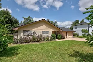 2305 Lathan Ln, Taylor, TX 76574 - Photo 5