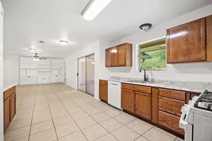 2305 Lathan Ln, Taylor, TX 76574 - Photo 15