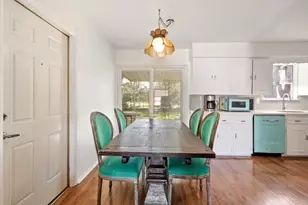 2202 Towbridge Cir, Austin, TX 78723 - Photo 11
