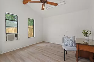 703 Parkway St, Georgetown, TX 78628 - Photo 35