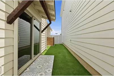 8201 Frida Bend, Austin, TX 78744 - Photo 29