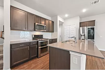 8201 Frida Bend, Austin, TX 78744 - Photo 15