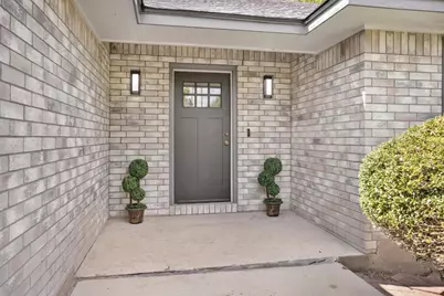 1906 Round Table, New Braunfels, TX 78130 - Photo 3