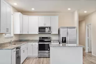 141 Onna St, Taylor, TX 76574 - Photo 11