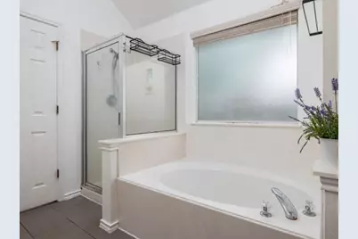 536 W Metcalfe Street, Hutto, TX 78634 - Photo 17