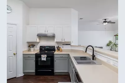 536 W Metcalfe Street, Hutto, TX 78634 - Photo 15