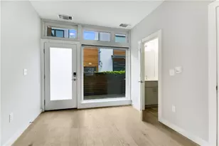 2002 E 7th St, Austin, TX 78702 - Photo 5