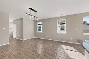 189 Fabion St, Kyle, TX 78640 - Photo 5