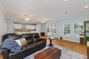 108 E 46th St, Austin, TX 78751 - Photo 7