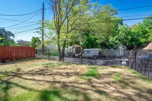 108 E 46th St, Austin, TX 78751 - Photo 3