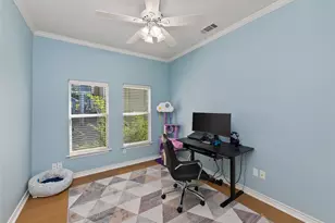108 E 46th St, Austin, TX 78751 - Photo 23