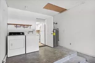 114 N Kanaio Dr, Bastrop, TX 78602 - Photo 21
