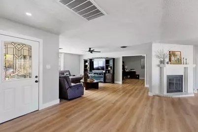 139 E Cottonwood Drive, Granite Shoals, TX 78654 - Photo 11