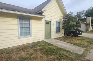 644 Mill St, San Marcos, TX 78666 - Photo 5