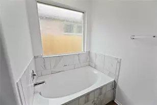 443 Sebring Cir, Hutto, TX 78634 - Photo 19