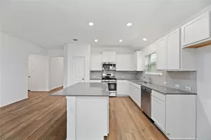 443 Sebring Cir, Hutto, TX 78634 - Photo 11